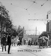 overhead intersecting trolleybus wires