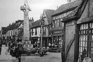 Edgware High Street about 1950 looking south-east from the war memorial