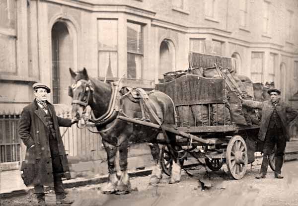 open-sided coal delivery cart, early 20th century UK