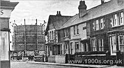 Working, gasometer expanded with coal gas from a gasworks, England, in the first part of the 20th century.